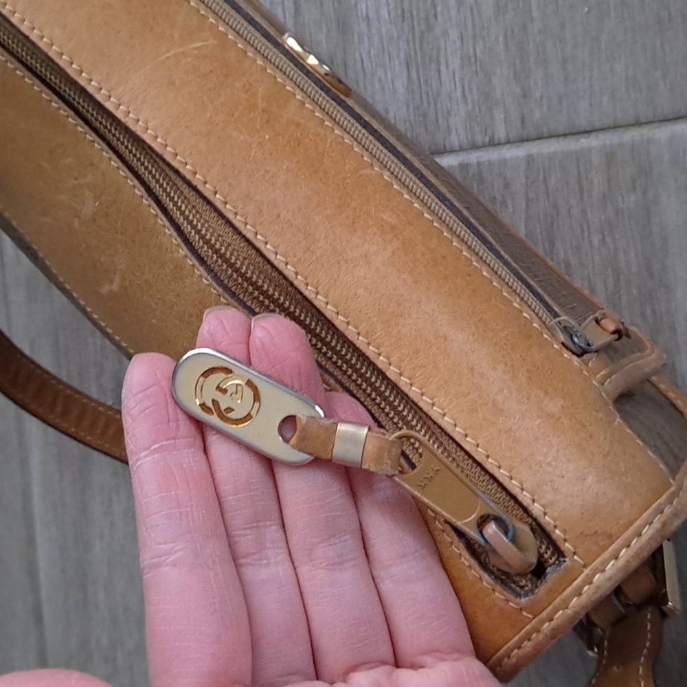 AUTHENTIC Vintage Gucci bag - Picture 7 of 17